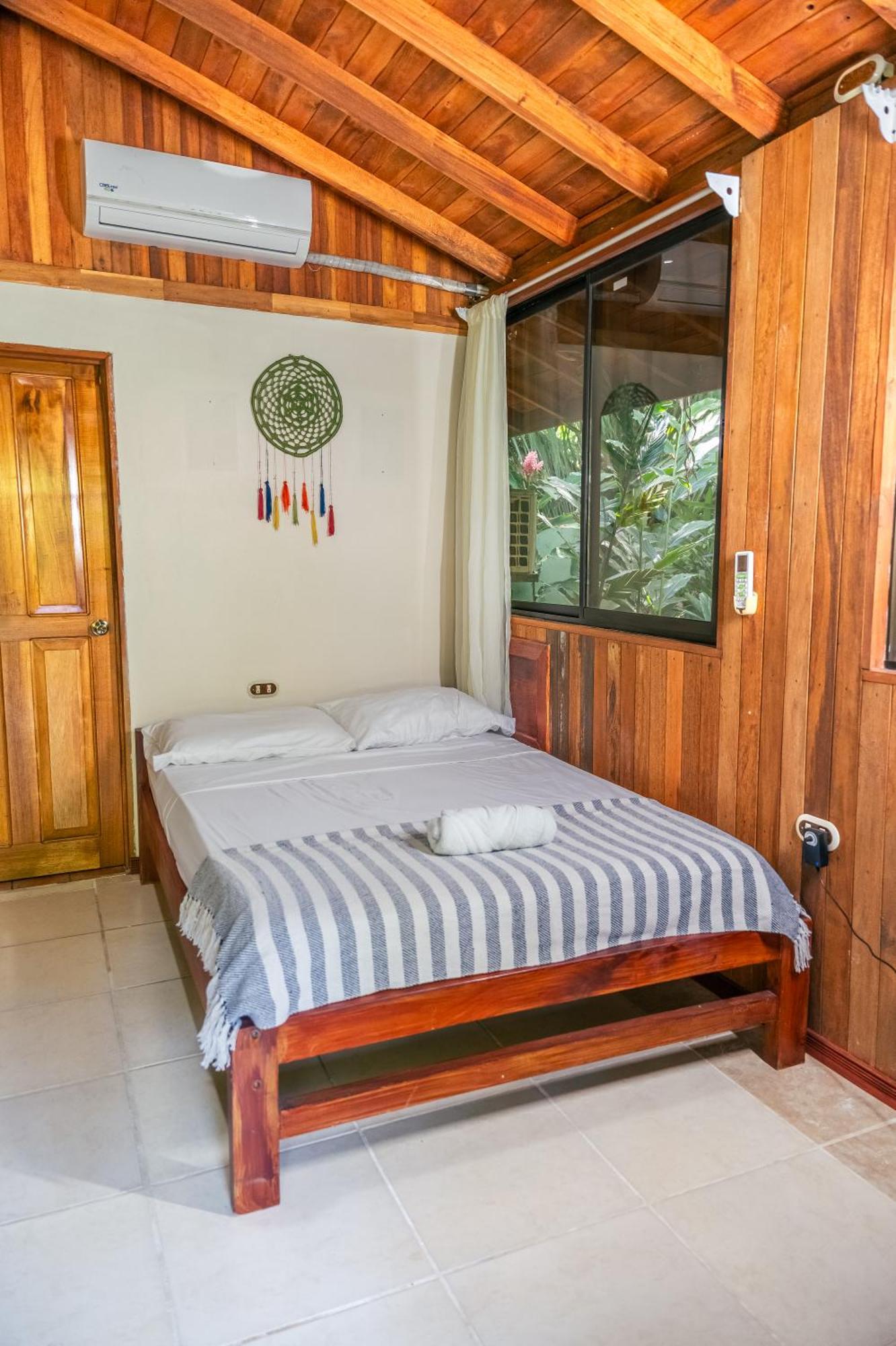 Kalea Yard Hotel Puerto Jiménez Buitenkant foto