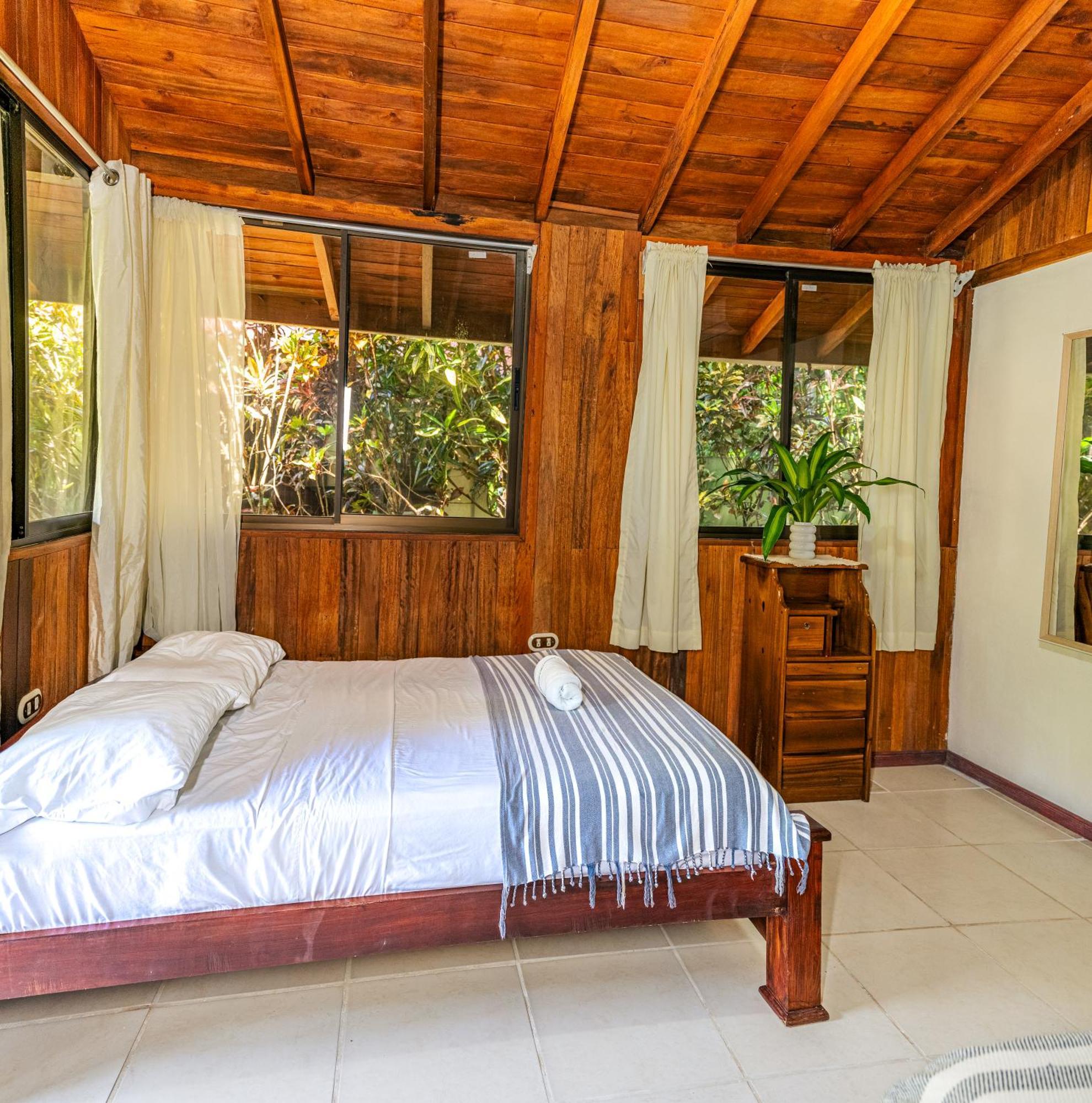 Kalea Yard Hotel Puerto Jiménez Buitenkant foto