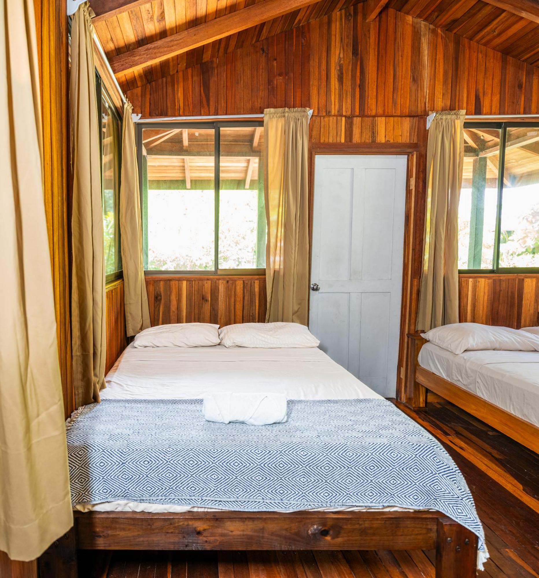 Kalea Yard Hotel Puerto Jiménez Buitenkant foto