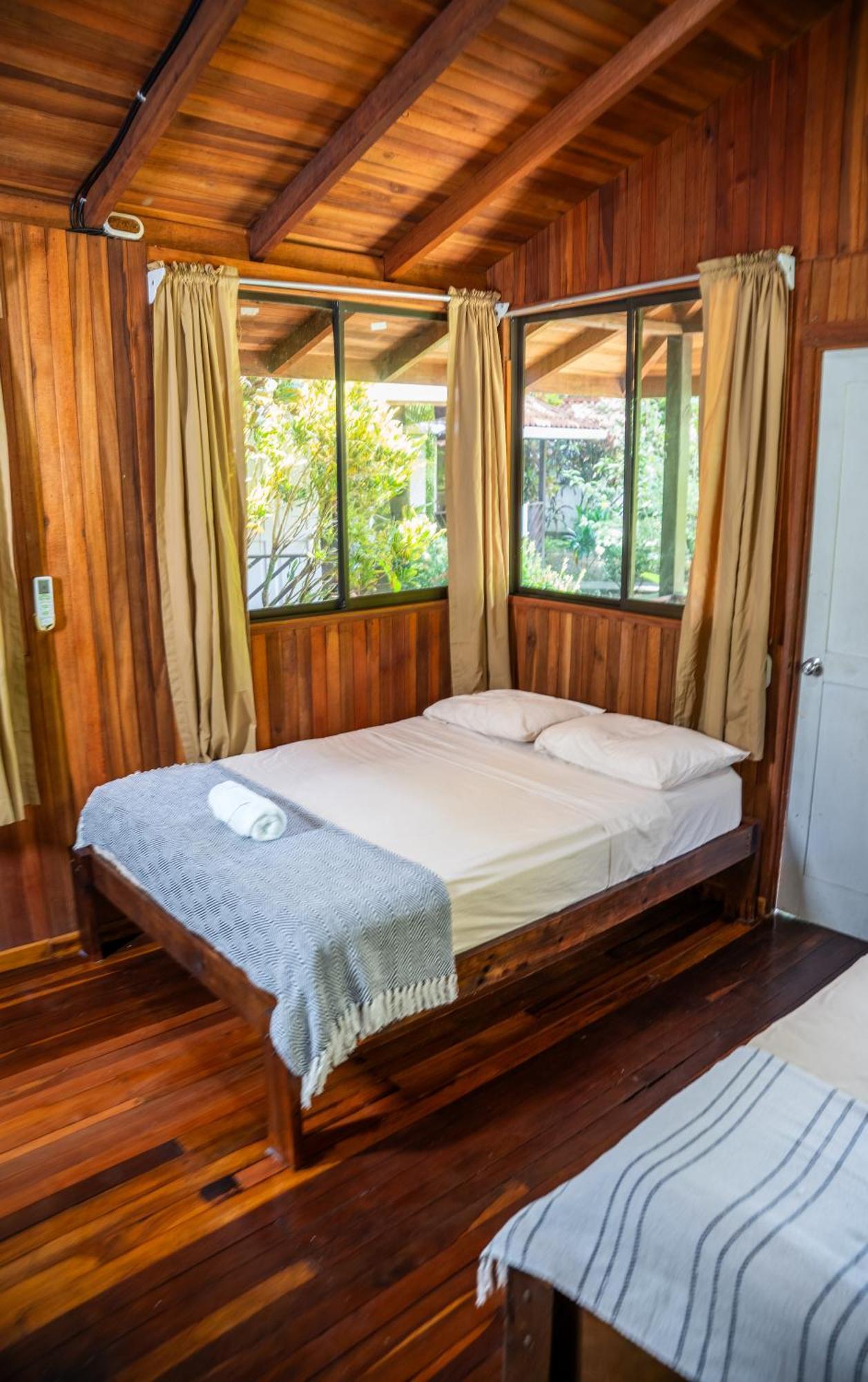 Kalea Yard Hotel Puerto Jiménez Buitenkant foto