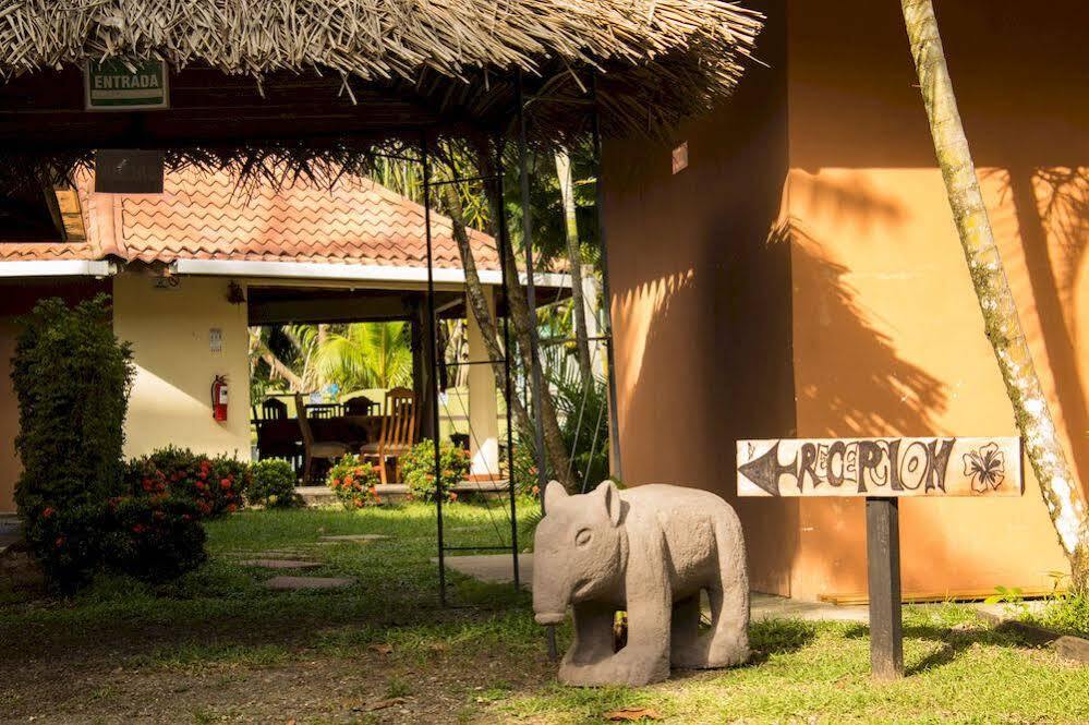 Kalea Yard Hotel Puerto Jiménez Buitenkant foto
